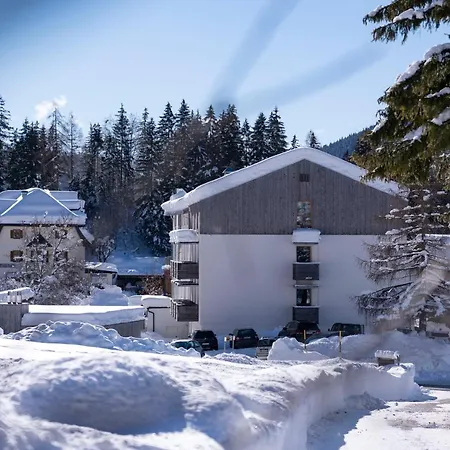 Zum Hirschen Boutique Hotel Val Di Non-3